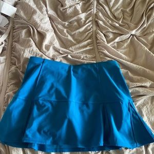 Nike skirt size medium! Spandex underneath